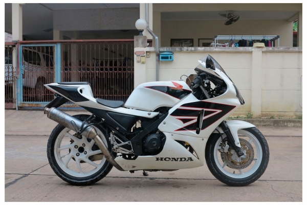 ------------  Honda Vfr 400cc    (ทะเบียนแท้)