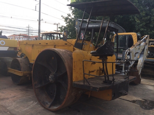 ต้องการขายรถบดSAKAI KD7610 ตรวจเช็คทำสีพร้อมใช้