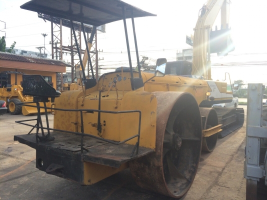 ต้องการขายรถบดSAKAI KD7610 ตรวจเช็คทำสีพร้อมใช้