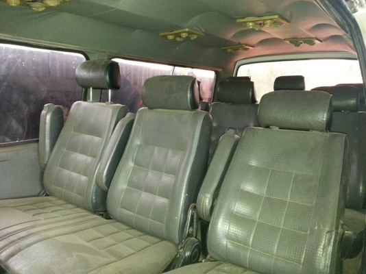 ขายรถตู้ เครื่องดีเชล2.7 พ.ธรรมดา แอร์เย็น สภาพพร้อมใช้งาน เอกสารพร้อมโอน สนใจโทร090-8588220คุณนะ ID:narong498 หรือ www.truck.in.th/498