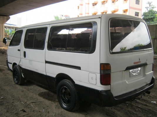 ขายรถตู้โตโยต้า วางเครื่อง1Gติดแก๊ส28000ขับได้