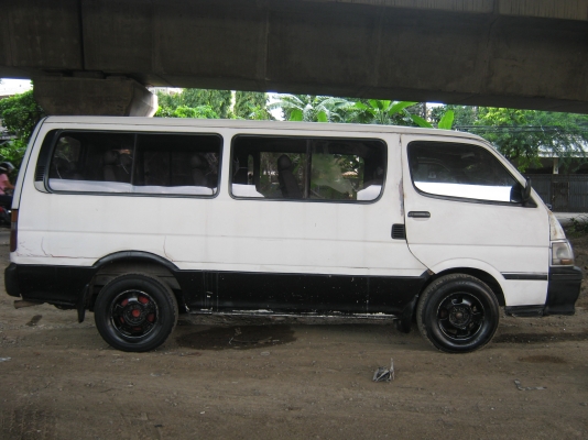 ขายรถตู้โตโยต้า วางเครื่อง1Gติดแก๊ส28000ขับได้