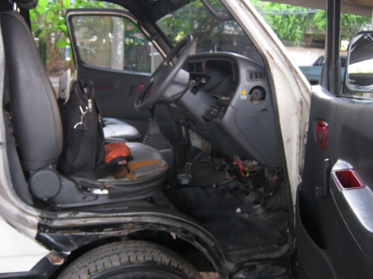 ขายรถตู้โตโยต้า วางเครื่อง1Gติดแก๊ส28000ขับได้