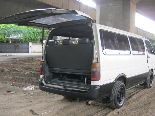 ขายรถตู้โตโยต้า วางเครื่อง1Gติดแก๊ส28000ขับได้