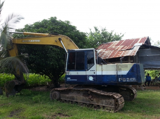 ขาย 200-5 โคมัสสุ 0857258974พิบูลเครื่องเดิมปั้มเดิม