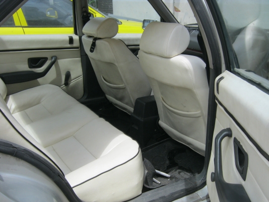 ขายเปอโย405ปี90เกียร์ออโต ขับดี 33000 ขายเปอโย405ปี90เกียร์ออโต ขับดี 33000