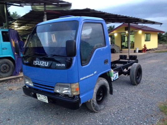 4ล้ออีซูซุNKRทะเบียนไม่ติดเวลา