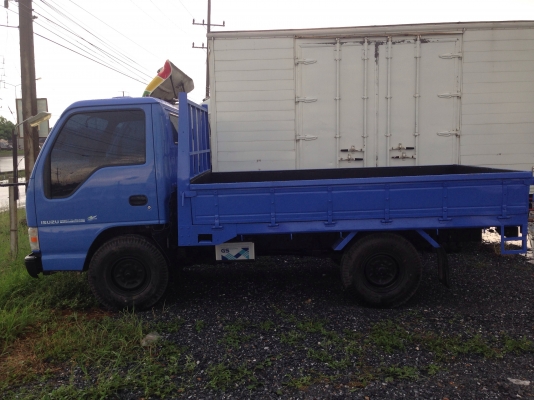 4ล้ออีซูซุNKRทะเบียนไม่ติดเวลา