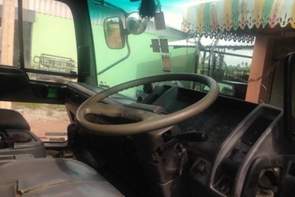 ***700,000 บ.ต่อรอง***ขาย10ล้อเพลาเดียวหางปลาขึ้นรถเกี่ยว HINO KT925 วางหัวสิงห์ไฮเทค วางเครื่องHO7C-185แรง (ลงเล่มครบ) หัวเก๋งสภาพสวย ภายในเต็ม พ.พาวเวอร์ เครื่องแน่นๆ แรงๆ ไม่เยิ้ม เกียร์ดี ไม่หลุด ช่วงล่างเพลาเดียวเดิม คัสซีเก็บงานเรียบร้อยแล้ว ซับบน-ซ