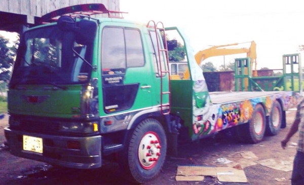 ***700,000 บ.ต่อรอง***ขาย10ล้อเพลาเดียวหางปลาขึ้นรถเกี่ยว HINO KT925 วางหัวสิงห์ไฮเทค วางเครื่องHO7C-185แรง (ลงเล่มครบ) หัวเก๋งสภาพสวย ภายในเต็ม พ.พาวเวอร์ เครื่องแน่นๆ แรงๆ ไม่เยิ้ม เกียร์ดี ไม่หลุด ช่วงล่างเพลาเดียวเดิม คัสซีเก็บงานเรียบร้อยแล้ว ซับบน-ซ