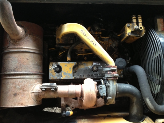 ขาย KOMATSU PC 100-5 บูมอาร์มพิเศษเทียบเท่า PC120 (เก่าญี่ปุ่นปีกว่า) สภาพสวยมากเดิมๆ ต่อรองเจ้าของโดยตรง 081-4283210