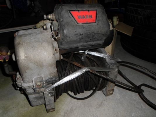 วิ้นหัวโหนก 12v โวล์  รีโหมด รีเลย์ครบ  โรลเลอขาวๆๆ สลิงไม่เคยใช้งาน   เพิ่งเปิดตู้ japan มาครับ