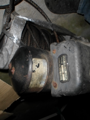 วิ้นหัวโหนก 12v โวล์  รีโหมด รีเลย์ครบ  โรลเลอขาวๆๆ สลิงไม่เคยใช้งาน   เพิ่งเปิดตู้ japan มาครับ