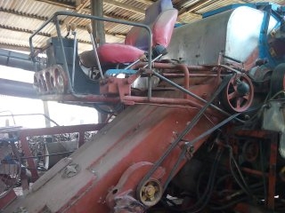 ขายรถเกี่ยวข้าว ศักพัฒนา รถอุ่ม หน้าเกียว 3 เมตรทำงานได้ ขายรถเกี่ยวข้าว ศักพัฒนา รถอุ่ม หน้าเกียว 3 เมตรทำงานได้