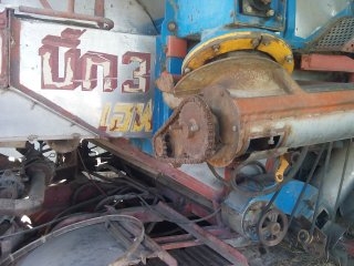 ขายรถเกี่ยวข้าว ศักพัฒนา รถอุ่ม หน้าเกียว 3 เมตรทำงานได้ ขายรถเกี่ยวข้าว ศักพัฒนา รถอุ่ม หน้าเกียว 3 เมตรทำงานได้