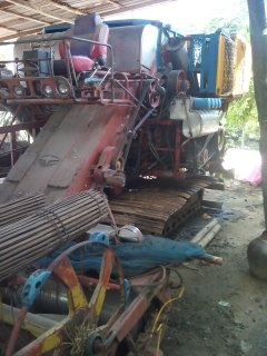 ขายรถเกี่ยวข้าว ศักพัฒนา  รถอุ่ม หน้าเกียว 3 เมตรทำงานได้