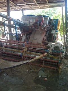 ขายรถเกี่ยวข้าว ศักพัฒนา รถอุ่ม หน้าเกียว 3 เมตรทำงานได้ ขายรถเกี่ยวข้าว ศักพัฒนา รถอุ่ม หน้าเกียว 3 เมตรทำงานได้