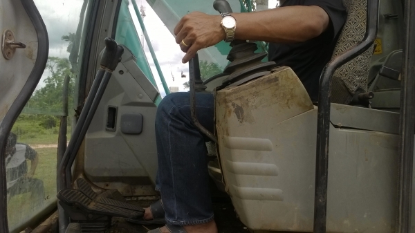 SK200-6 YN09..มีเล่มทะเบียน ไฟฟ้าครบ ช่วงล่างสวยดี เอวมีขยับนิดแต่เอวดี..รถสวยดีใช้ได้.. SK200-6 YN09..มีเล่มทะเบียน ไฟฟ้าครบ ช่วงล่างสวยดี เอวมีขยับนิดแต่เอวดี..รถสวยดีใช้ได้..