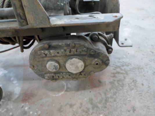 Thomas 3 Winch  ใส่แลนด ซีรี่พอดีเลยครับ  From Australia  12v  หายาก