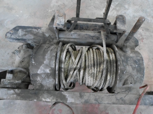 Thomas 3 Winch  ใส่แลนด ซีรี่พอดีเลยครับ  From Australia  12v  หายาก