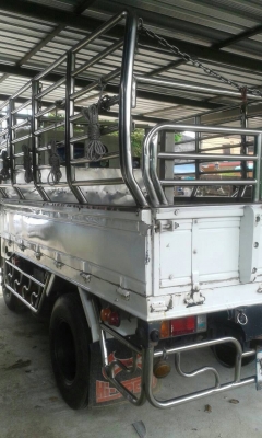 ขายรถบรรทุก 6 ล้อรั้ว ISUZU NKR 100 แรงม้าปี 2550 กระบะยาว 3.10 เมตร ราคา 450000
