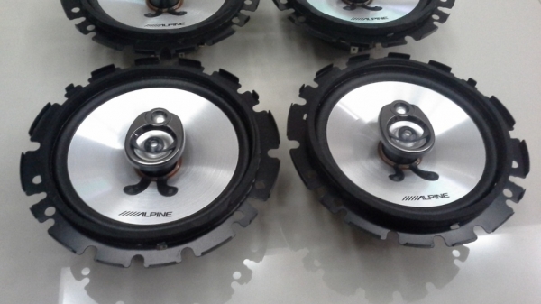 ลำโพง Alpine ขนาด 6" STE-163A แกนร่วม 3 ทาง เสียงดี นุ่มๆใสๆ ลำโพง Alpine ขนาด 6" STE-163A แกนร่วม 3 ทาง เสียงดี นุ่มๆใสๆ