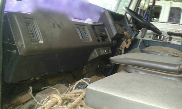 รถอีซูซุ 6 ล้อดั้ม FTR 165 แรงม้า. สนใจติดต่อ 081 - 6079515 รถอีซูซุ 6 ล้อดั้ม FTR 165 แรงม้า. สนใจติดต่อ 081 - 6079515