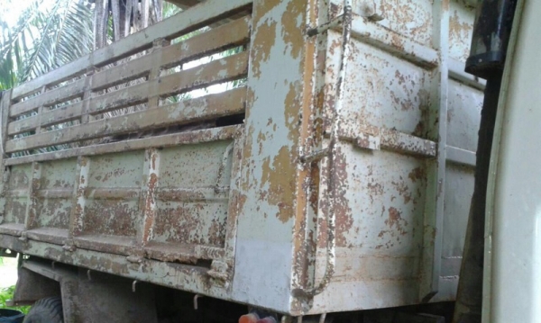 รถอีซูซุ 6 ล้อดั้ม FTR 165 แรงม้า. สนใจติดต่อ 081 - 6079515 รถอีซูซุ 6 ล้อดั้ม FTR 165 แรงม้า. สนใจติดต่อ 081 - 6079515