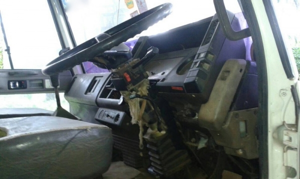 รถอีซูซุ 6 ล้อดั้ม FTR 165 แรงม้า. สนใจติดต่อ 081 - 6079515 รถอีซูซุ 6 ล้อดั้ม FTR 165 แรงม้า. สนใจติดต่อ 081 - 6079515