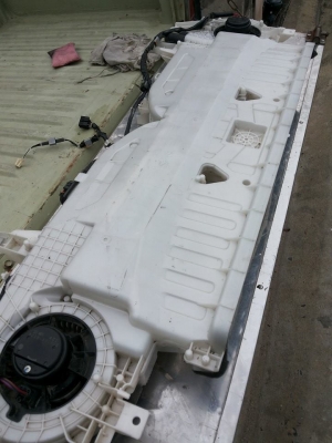 ตู้แอร์หลังคอมมิวเตอร สภาพ90เปอรเซนต์ รังผ้งใสๆ สาย ปลั๊กครบ..แปลงใส่ตู้ได้ทุกรุ่น 1500 ไม่รวมส่ง