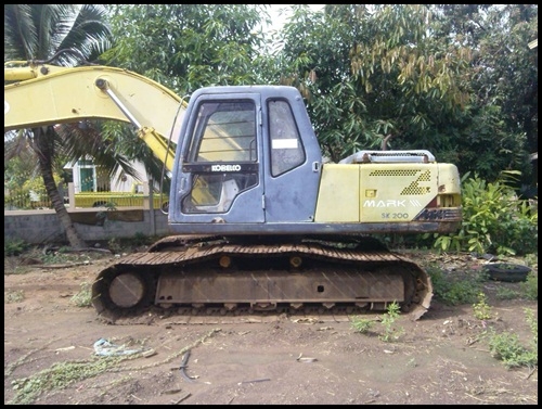 ขายด่วน แมคโคร SK200