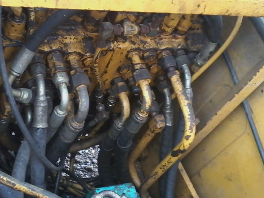 ขาย CAT 307 สภาพดี รุ่นใหม่กว่า CAT E 70  ระบบดี ตัวเดินไม่มีดัง เครื่องปั๊มแห้งๆสีเดิมๆยังไม่เคยทำสีรถไวสุดๆ