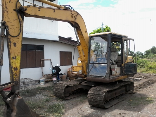 ขาย CAT 307 สภาพดี รุ่นใหม่กว่า CAT E 70  ระบบดี ตัวเดินไม่มีดัง เครื่องปั๊มแห้งๆสีเดิมๆยังไม่เคยทำสีรถไวสุดๆ
