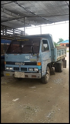 อีซูซุ NKR