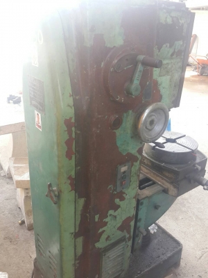 กระทุ้งลิ่ม