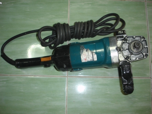 ขายเครื่องขัดสีไฟฟ้า มากีต้า Makita รุ่น 9227C