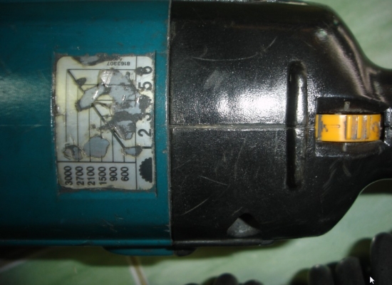 ขายเครื่องขัดสีไฟฟ้า มากีต้า Makita รุ่น 9227C