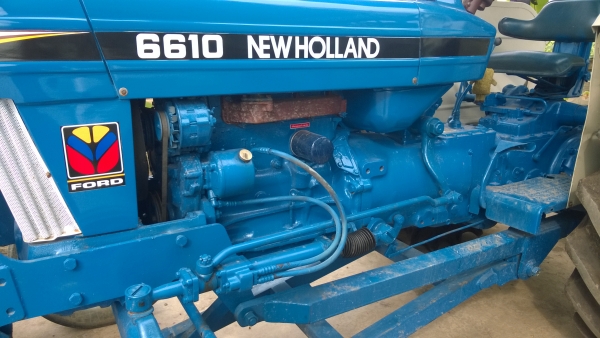 ขายรถไถฟอร์ด 6600 เครื่อง T5 พร้อมใช้งาน  เล่มทะเบียนพร้อม สนใจจิงคุยกานได้คับ