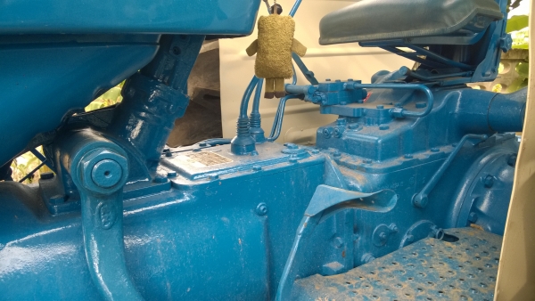 ขายรถไถฟอร์ด 6600 เครื่อง T5 พร้อมใช้งาน  เล่มทะเบียนพร้อม สนใจจิงคุยกานได้คับ