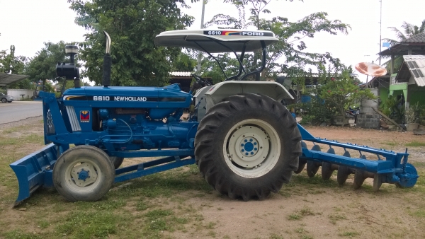 ขายรถไถฟอร์ด 6600 เครื่อง T5 พร้อมใช้งาน  เล่มทะเบียนพร้อม สนใจจิงคุยกานได้คับ