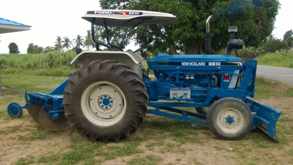 ขายรถไถฟอร์ด 6600 เครื่อง T5 พร้อมใช้งาน  เล่มทะเบียนพร้อม สนใจจิงคุยกานได้คับ