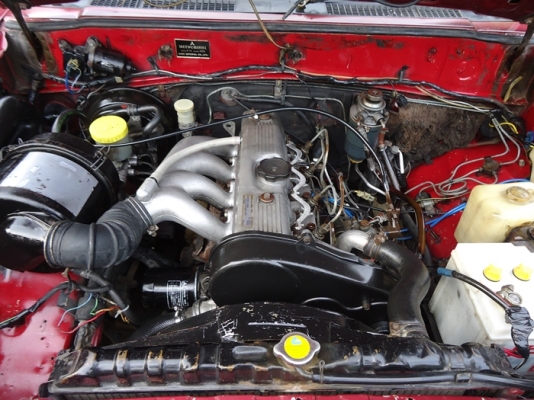 กระบะ  L 200    ปี 95  เครื่อง ดี คัส ซี สวย สนใจติดต่อ  089 5389447  และ 084 9028075