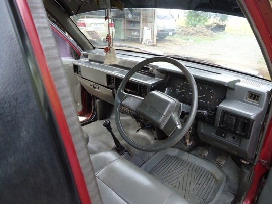 กระบะ  L 200    ปี 95  เครื่อง ดี คัส ซี สวย สนใจติดต่อ  089 5389447  และ 084 9028075