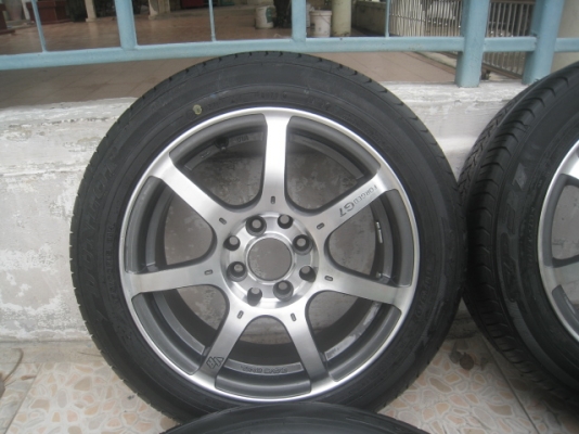 ขายล้อแม็ก g7 15"x6.5" et38 4 รู 100/114.3 ทำสีใหม่ สีเทากันหน้าเงา พร้อมยางถอดป้ายแดง dunlop sp31 175/60r15 ยางผลิตสัปดาห์ที่ 8 ปี 13 ตุ่มและสีที่หน้ายางมีทุกเส้นครับ ขายทั้งชุด 9,900 บาทครับ march, mirage, attrage, brio, amaze, aveo, mazda2, f