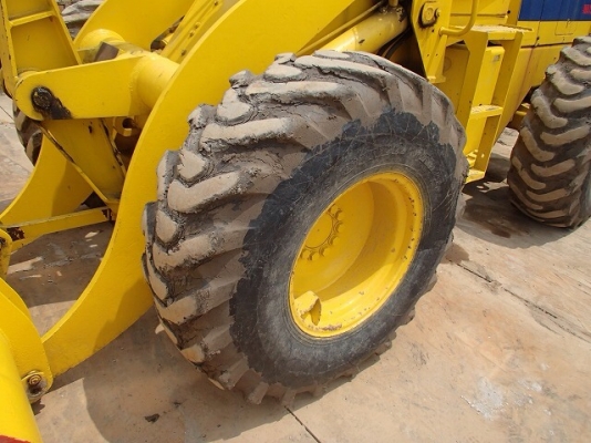 รถตัก Komatsu 515 นำเข้าจาก ญี่ปุ่นแท้ๆ 1000\% สภาพสวยมาก พร้อมใช้งาน 090-986-2521 รถตัก Komatsu 515 นำเข้าจาก ญี่ปุ่นแท้ๆ 1000\% สภาพสวยมาก พร้อมใช้งาน 090-986-2521