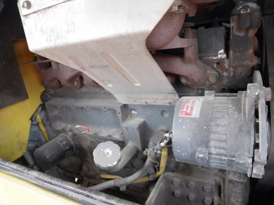 รถตัก Komatsu WA 100-3 นำเข้าจากญี่ปุ่นแท้ 1000\% สวยมาก รถ 2,000 ชั่วโมง ขายถูก 090-986-2521