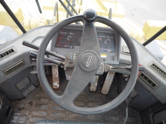 รถตัก Komatsu WA 100-3 นำเข้าจากญี่ปุ่นแท้ 1000\% สวยมาก รถ 2,000 ชั่วโมง ขายถูก 090-986-2521