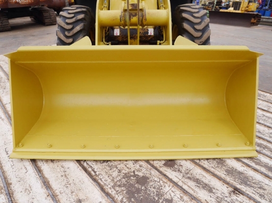 รถตัก Komatsu WA 100-3 นำเข้าจากญี่ปุ่นแท้ 1000\% สวยมาก รถ 2,000 ชั่วโมง ขายถูก 090-986-2521