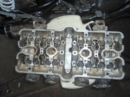 ขายสวิงอาร์มCBR400ปี89+ฝาสูบCBR400ปี89