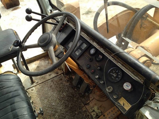 รถตัก Komatsu 530B นำเข้าจาก ญี่ปุ่น แท้ๆ 1000\% รถสวย พร้อมใช้งาน ขายถูก 090-986-2521 รถตัก Komatsu 530B นำเข้าจาก ญี่ปุ่น แท้ๆ 1000\% รถสวย พร้อมใช้งาน ขายถูก 090-986-2521